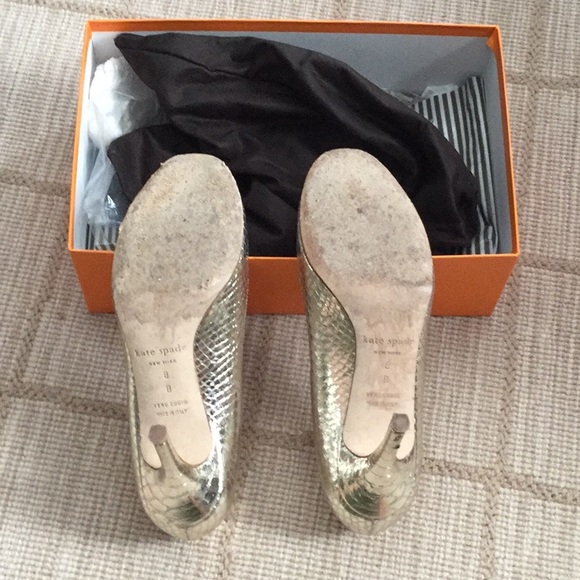 Kate Spade Karolina gold metallic snake pumps - Picture 3 of 4